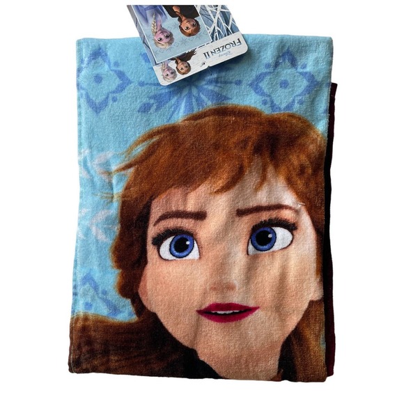 FROZEN II Beach Towel Summer Pool 28 x 58 NWT - Picture 2 of 4